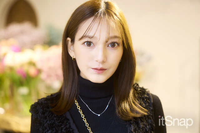 透ける前髪で春らしい抜け感のナチュラルミディ☆