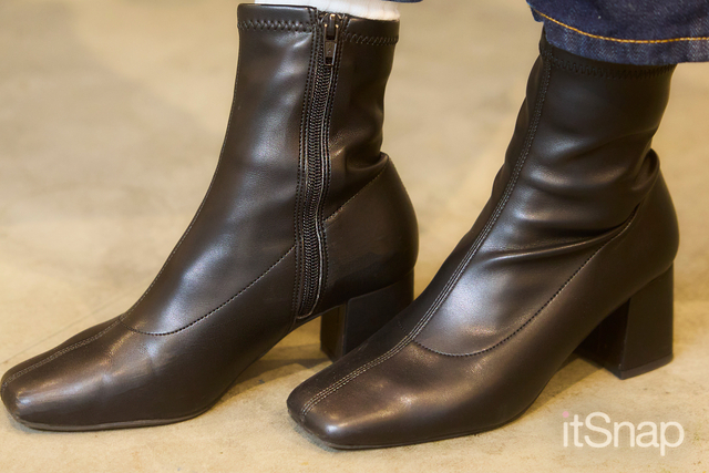 GUの黒ショートブーツはスクエアトゥが今っぽ♪