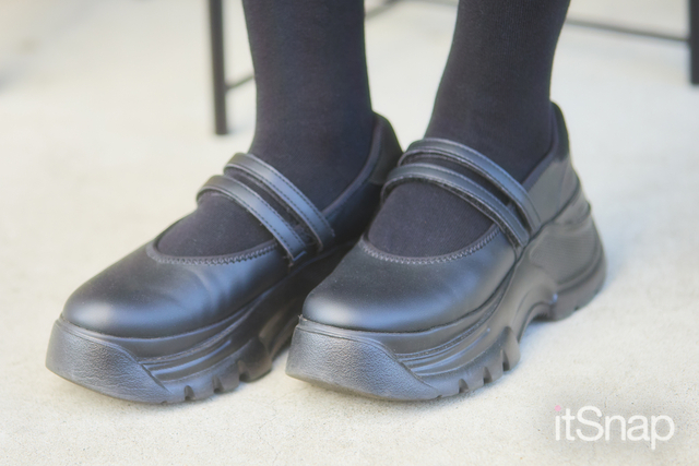 スポーティーなデザインと厚底のバランスが絶妙☆