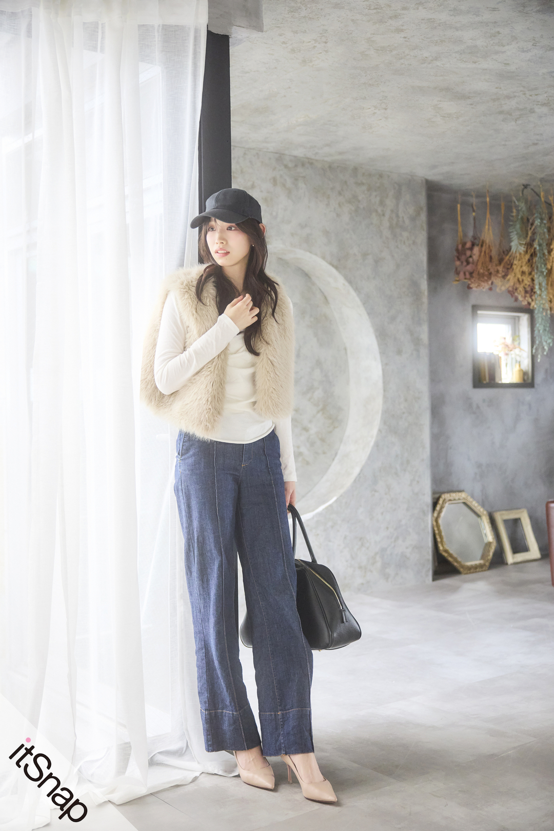 ファー付き　ダウンベスト　デニムパンツ　2点 ファー付き ダウンベスト デニムパンツ 2点 2WAY着回し自由の