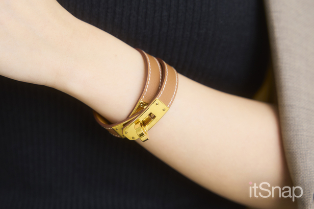 HERMÈSのレザーブレスで手元にリュクス感をプラス☆