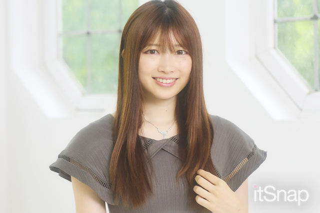 ワンピに似合うストレートヘアで清楚な雰囲気を後押し♡