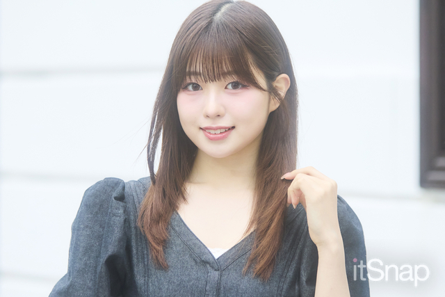 清楚でピュアな印象を引き立てるサラつやロングに♡