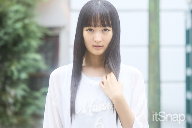 黒髪ストレートロングで凛とした美しさを演出☆

