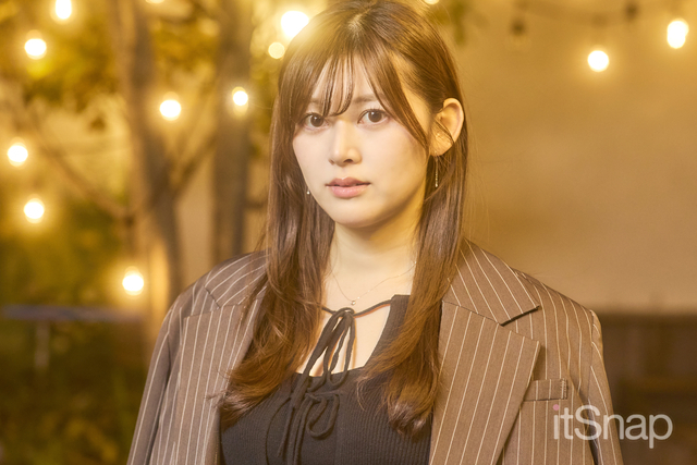 顔まわりのレイヤー×内巻きワンカールで大人きれいに♪
