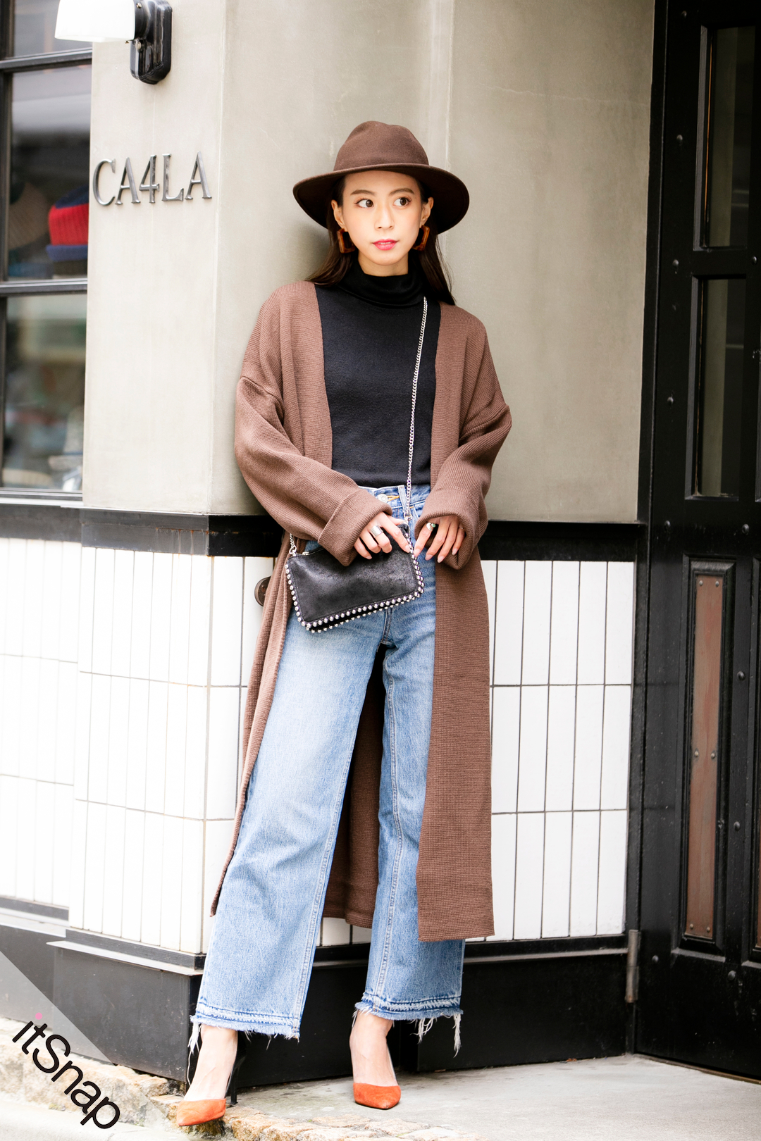 レトロでおしゃれな雰囲気を演出する ハット ガウンのハイセンスなセレクト Sayaka のコーディネート Itsnap イットスナップ