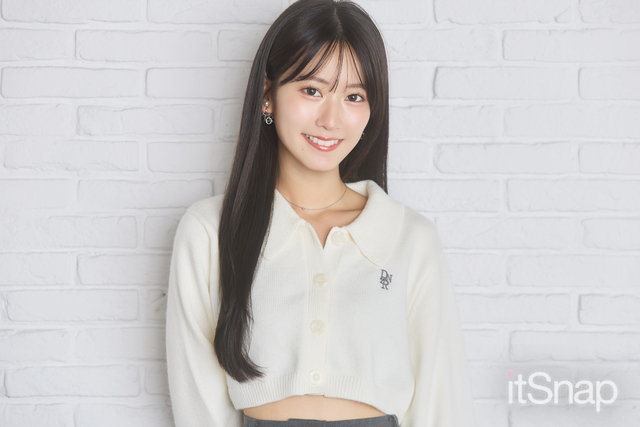 ツヤ感たっぷりの黒髪ストレートで清潔感MAX♡