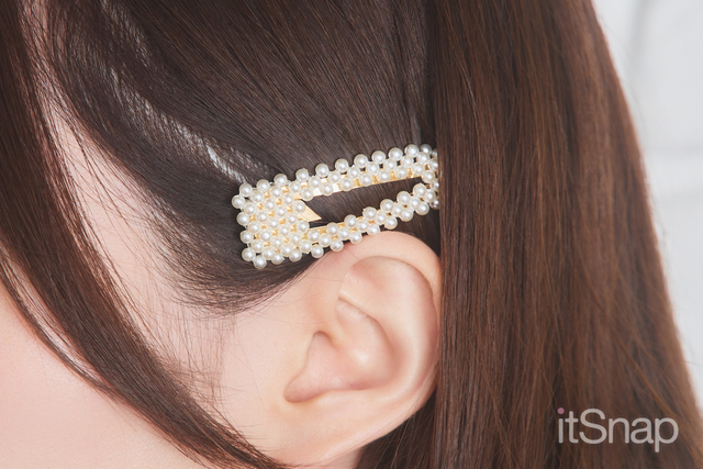 パールの輝きが上品なヘアピンがアクセントに最適☆